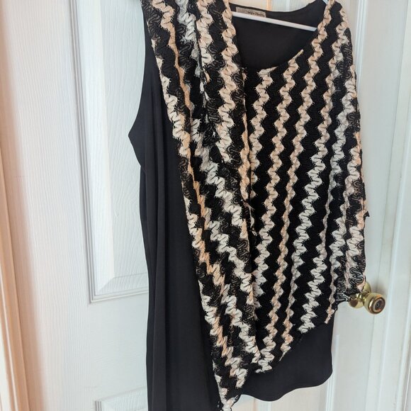 Ultra Teeze tunic top in cream and black - 2X - Picture 3 of 6